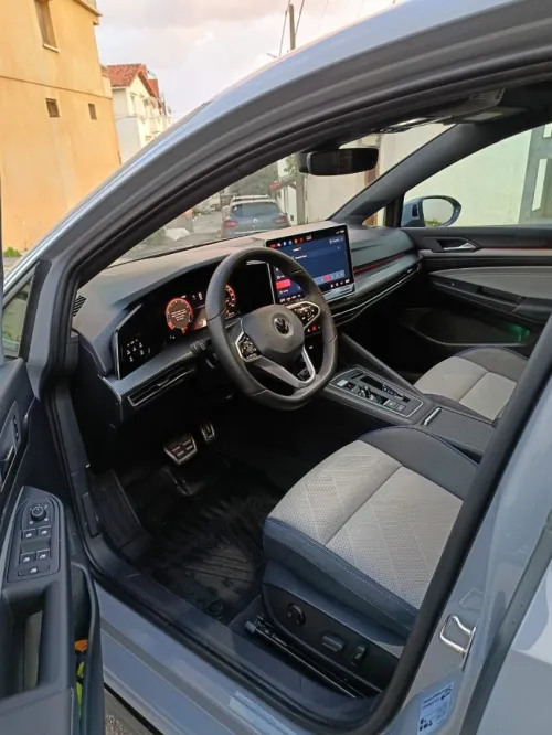 Volkswagen Golf 8 2025 R-Line
