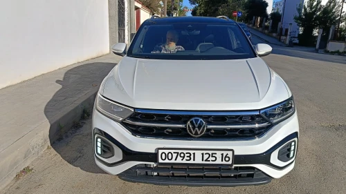 Volkswagen T-Roc 2025 R-Line + SONO ( BEATS )