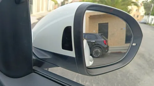 Volkswagen T-Roc 2025 + SONO