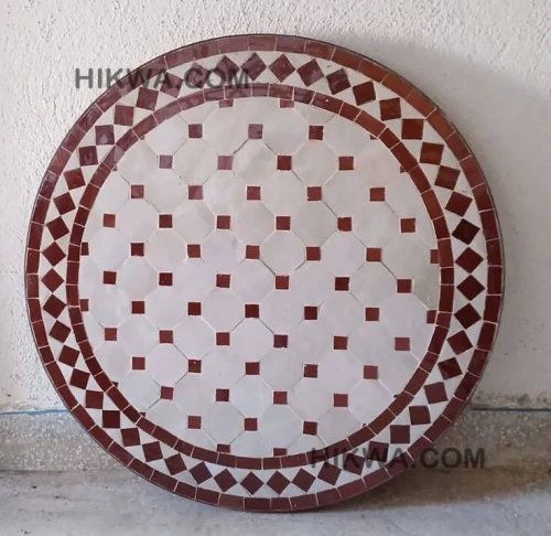 Tables en mosaïque traditionnelle