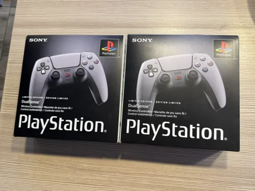 Manette PS5 30th anniversary