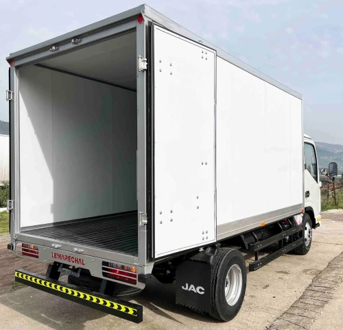 Fabrication de Conteneurs sur TIRSAM, JAC, HOWO, SHACMAN, HYUNDAI, KIA..