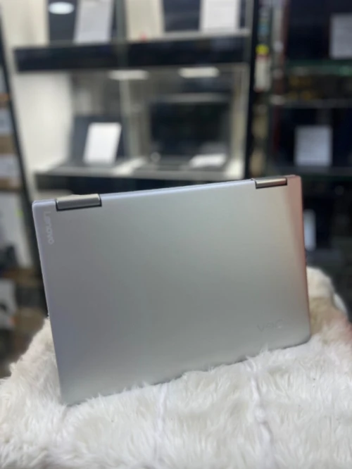 Yoga 710