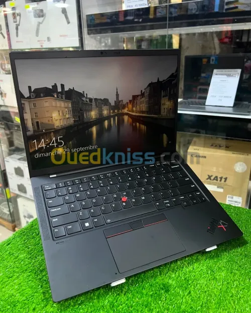Lenovo Thinkpad X1 Carbon Gen 10 i5 12 16 Ram 512 ssd ecran 3K etat 10/10