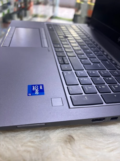 Hp zbook station de travaille