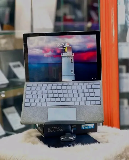 Microsoft surface Pro 6 i5 8 eme gen 8/256 etat 10/10