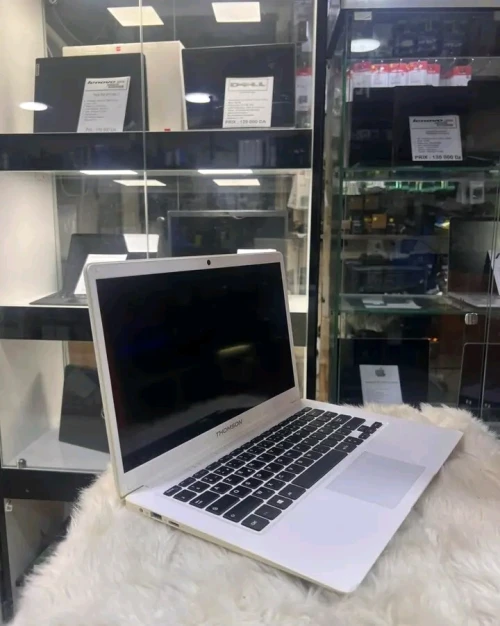 Thomson Neo 14 intel atom 2 gb 32 emmc etat 10/10