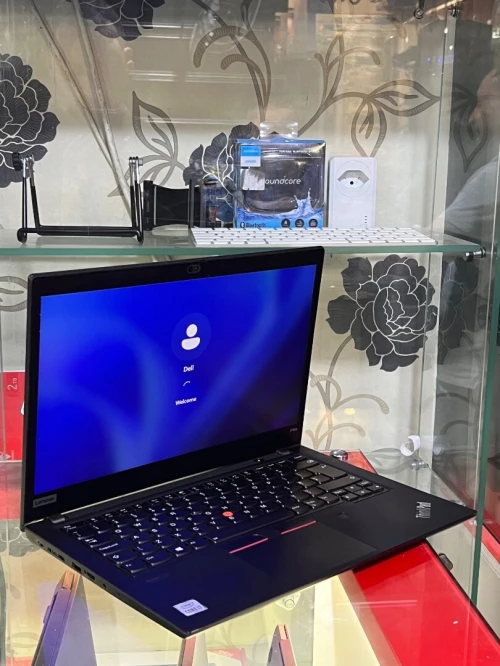 Lenovo p14 s