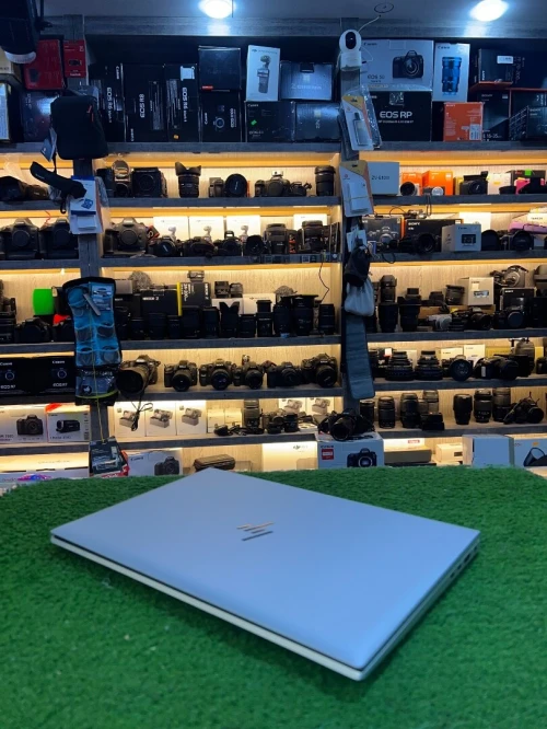 Hp laptop 840 G8 Tactil
