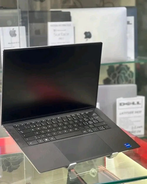 Dell XPS 15 9530 i7 13 gen 32 gb ram 1tb nvme Arc A370M 4 Gb etat 10/10