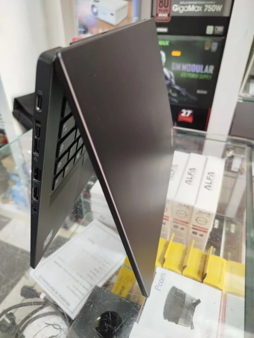 lLENOVO THINKPAD X395 RYZEN 5 PRO 3500 8GB/256GB/AMD VEGA 8