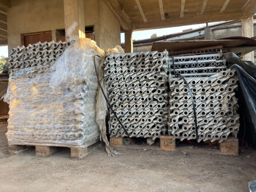 Verin a socle - pied pour échafaudage 