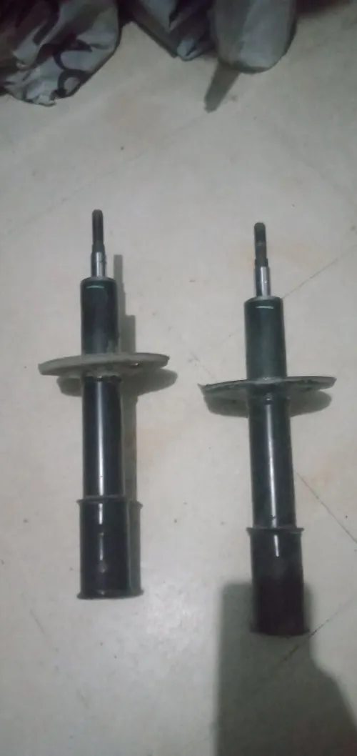 Amortisseur avant+roulement occasion Dacia Logan