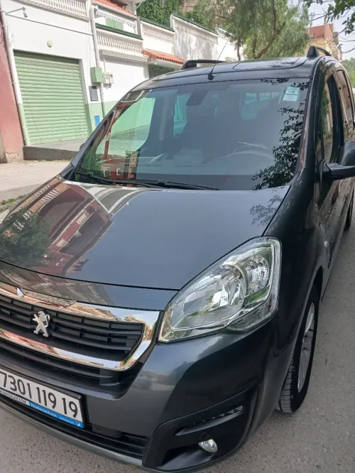 Peugeot Partner 2019 Tepee Allure 