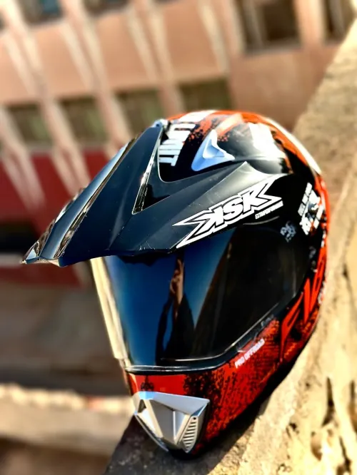 Caske moto marque ksk bonne état 