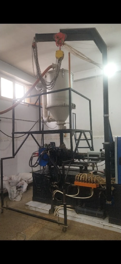 Machine injection pet 160 tonnes
