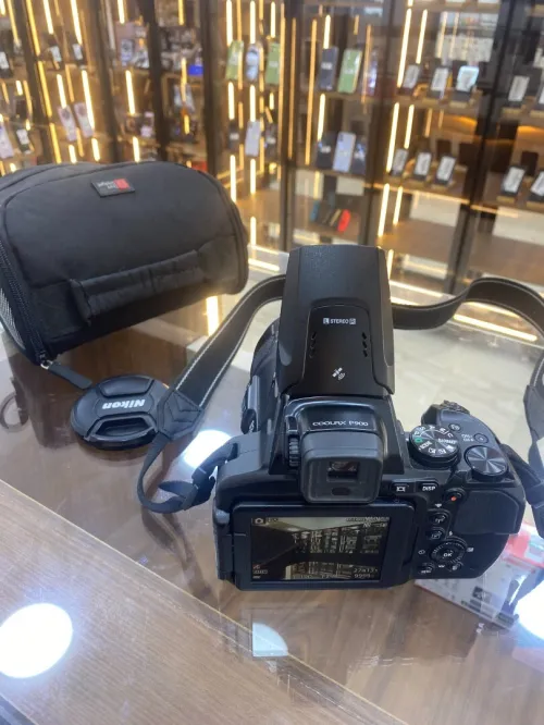 Nikon CoolPix P900