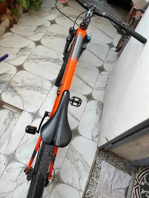 VELO CANNONDALE 29 POUCE TAILLE M SHIMANO DEORE SLX