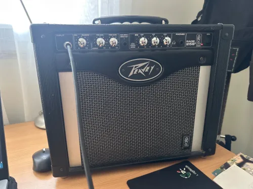 Ampli guitare peavey rage 258 25w