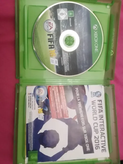 Xbox One S Machlah bon état comme neuf