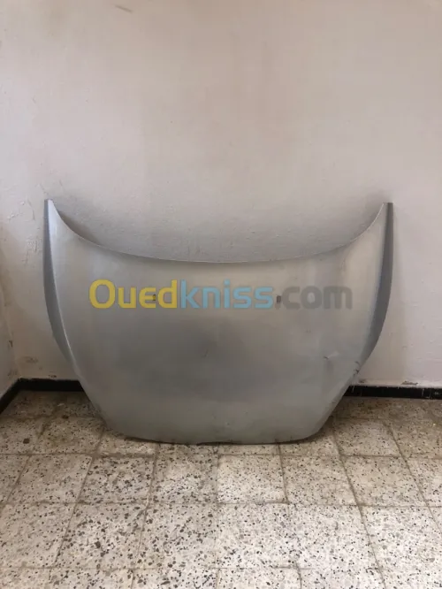 Capot ford fiesta 2012 d origine gris argent