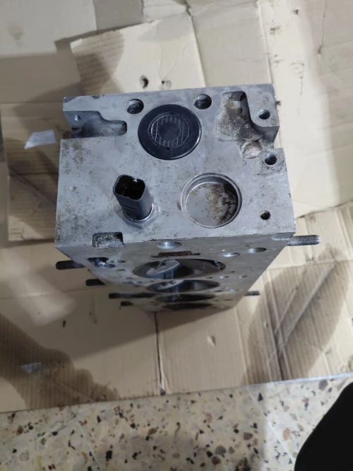 Culasse renault 8v essance m3amra fiha masha khfifa 1.4 1.6ess