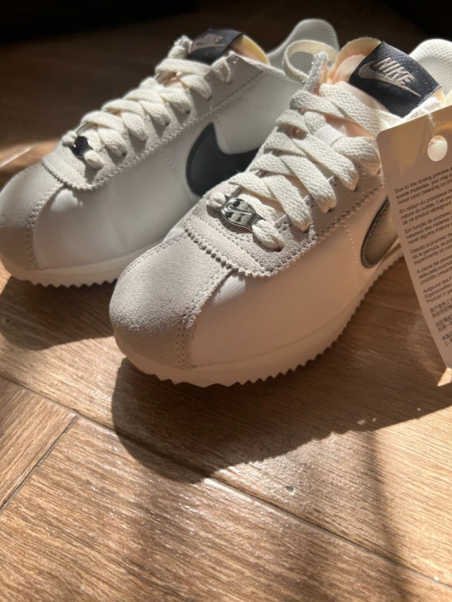Nike originales pointure 36