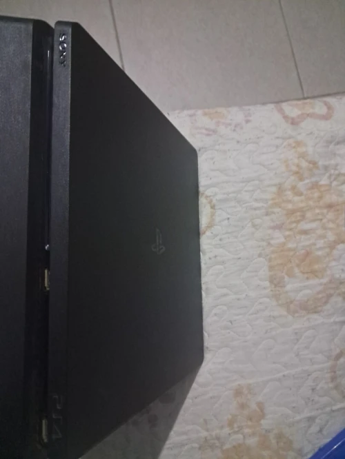 Ps4 slim