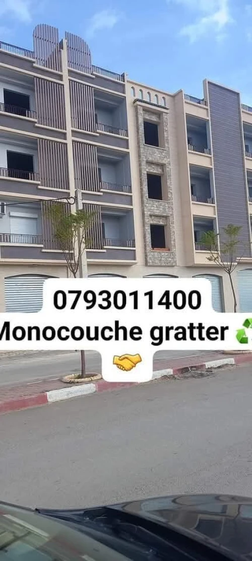 Revêtement des façades en monocouche gratter