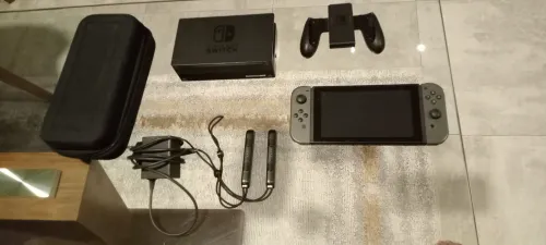 Nintendo switch V2 année 2019