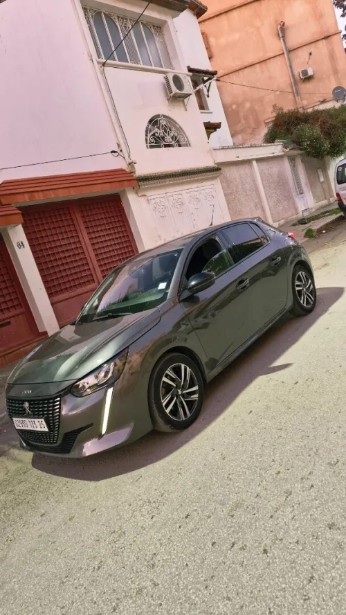 Peugeot 208 2023 Allure Pack