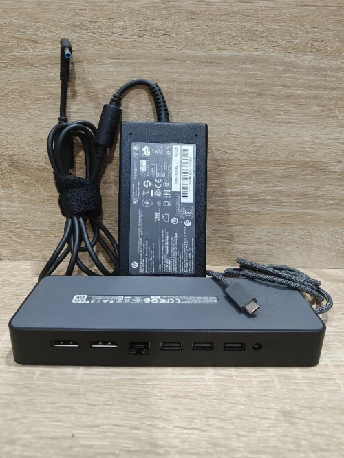 Docking Station HP USB-C Universal Avec Chargeur Original Fiche Bleu  Prix : 9000 DA