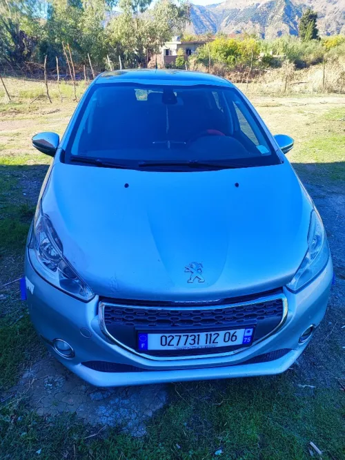 Peugeot 208 2012 Allure