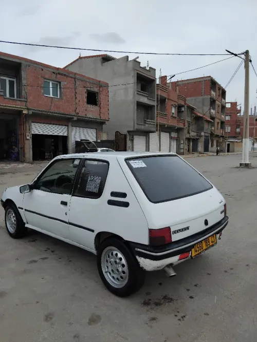 Peugeot 205 1989 