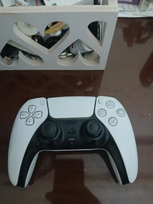 Ps5 fat standard makhadamch bzf fih fc26 w psn+ 3 mois