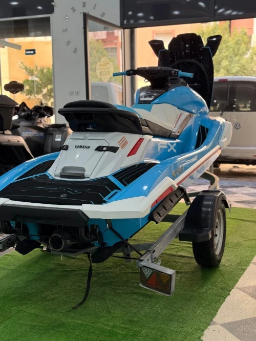 Jet ski