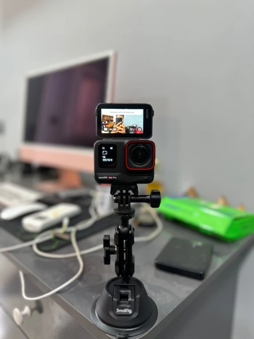 Insta 360 ace pro Leica
