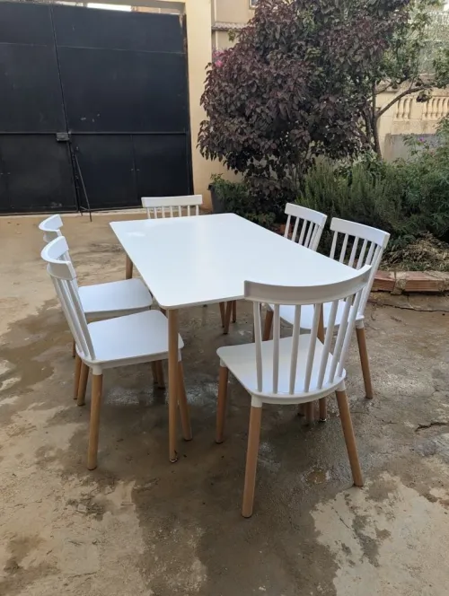 Table de cuisine avec 6 chaises pieds en bois hêtre