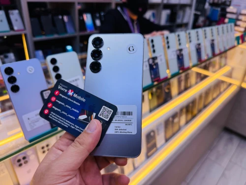 SAMSUNG GALAXY S25