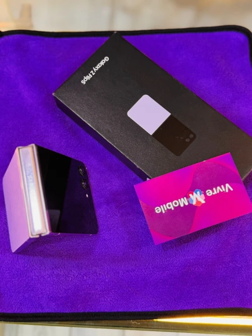SAMSUNG Galaxy Z FLIP5