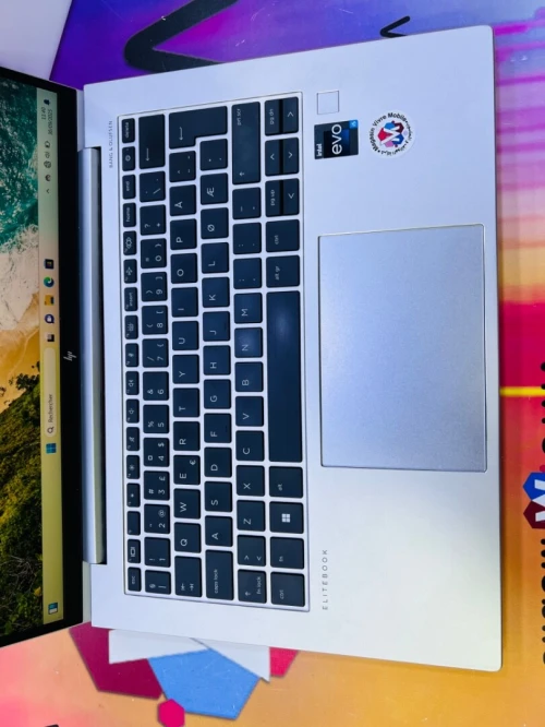 HP ELITEBOOK G8 
