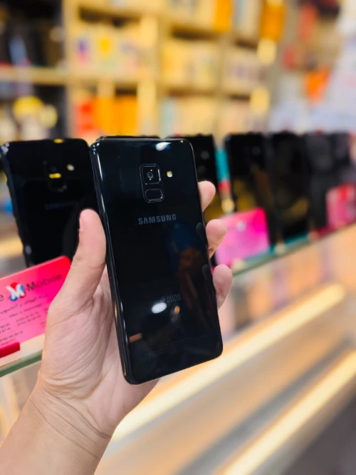 SAMSUNG GALAXY A8 