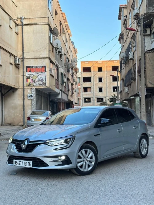 Renault Megane 4  2021 Itens