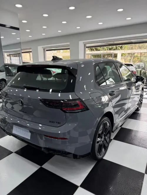 Volkswagen Golf 8 2025 R Black Edition 