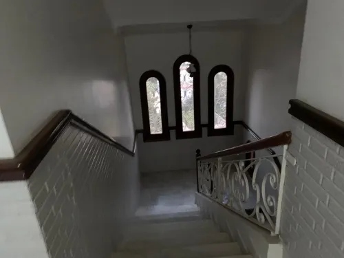 Location Appartement Niveau de villa F3 Alger Hydra