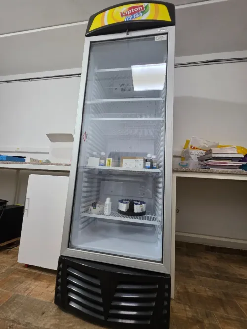 Frigo Ugur vitré 