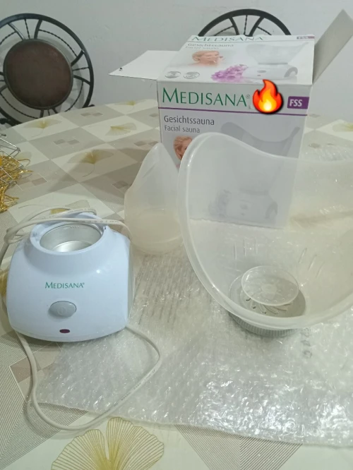 جهاز بخار لفتح مسامات الوجه.