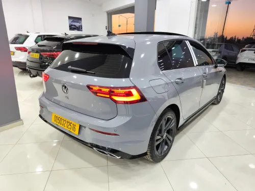 Volkswagen Golf 8 2025 Pro R-line