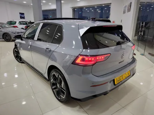 Volkswagen Golf 8 2025 R-Line
