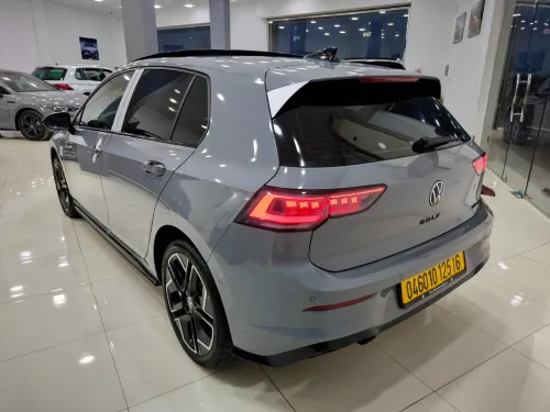 Volkswagen Golf 8 2025 R-Line